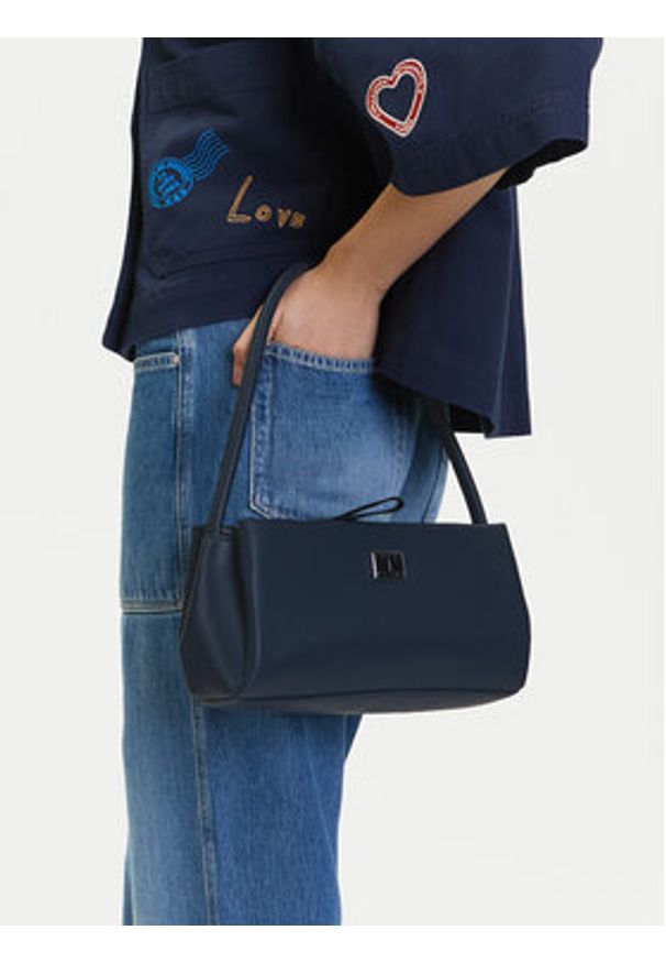 Tommy Jeans Torebka Tjw American Cool Shoulder Bag AW0AW17295 Granatowy. Kolor: niebieski. Materiał: skórzane