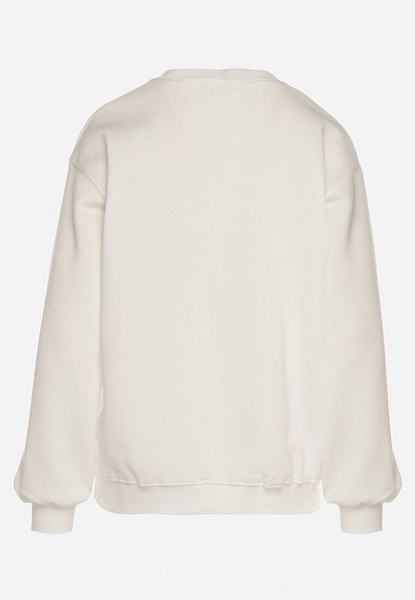 Born2be - Biała Bluza z Bawełną i Napisem Fezorla. Okazja: na co dzień. Kolor: biały. Materiał: bawełna. Wzór: napisy. Styl: klasyczny, casual, elegancki