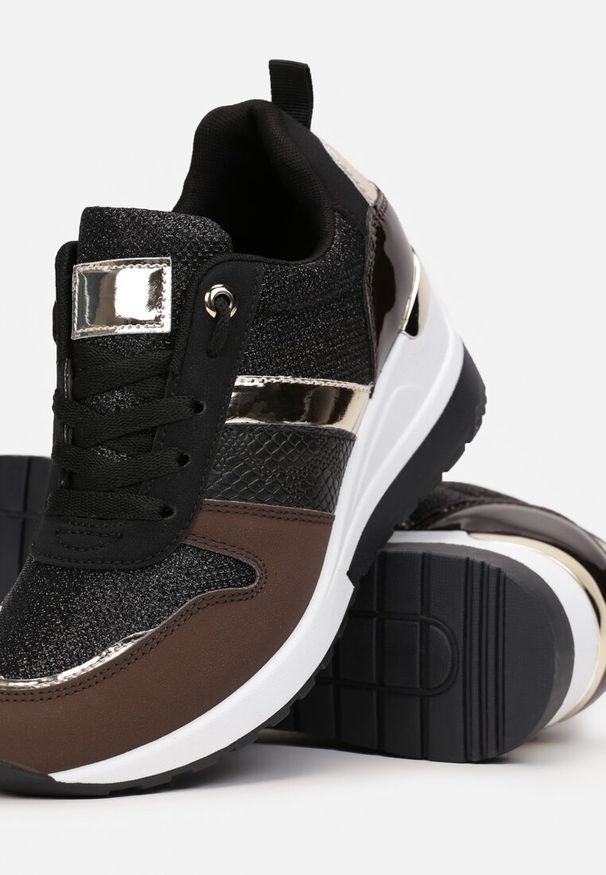 Born2be - Czarne Sneakersy na Koturnie z Wstawkami Chiffoc. Okazja: na co dzień. Nosek buta: okrągły. Zapięcie: sznurówki. Kolor: czarny. Materiał: jeans, materiał. Sezon: jesień, wiosna. Obcas: na koturnie. Wysokość obcasa: średni