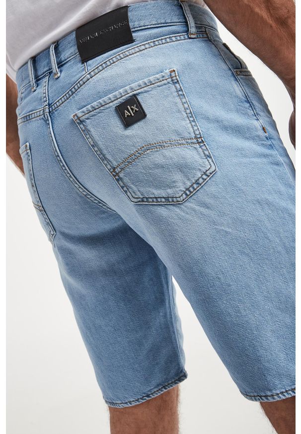 Armani Exchange - Spodenki męskie jeansowe ARMANI EXCHANGE. Materiał: jeans