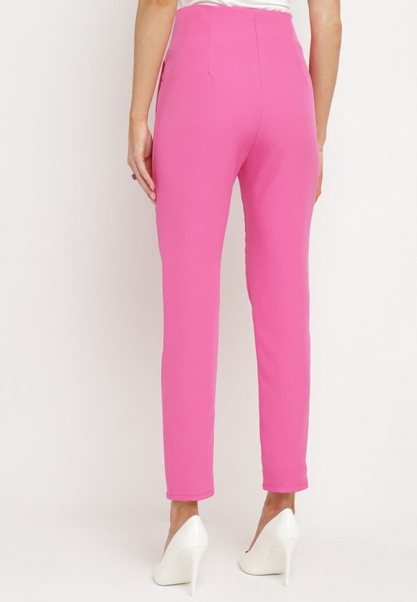 Born2be - Różowe Spodnie z Wysokim Stanem i Długimi Nogawkami Nakote. Stan: podwyższony. Kolor: różowy. Materiał: tkanina. Długość: długie. Wzór: gładki. Styl: elegancki