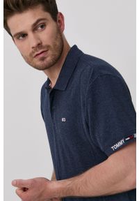 Tommy Jeans - Polo. Okazja: na co dzień. Typ kołnierza: polo. Kolor: niebieski. Materiał: bawełna. Długość: krótkie. Styl: casual #5