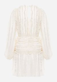 Born2be - Beżowa Rozkloszowana Sukienka z Koronką i Wystrzępieniem Jenika. Kolor: beżowy. Materiał: koronka. Wzór: koronka. Styl: elegancki #2