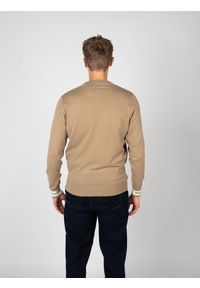 John Richmond Sweter | UMA24099MA IR | Mężczyzna | Beżowy. Okazja: na co dzień. Kolor: beżowy. Materiał: wiskoza, poliester. Wzór: aplikacja. Styl: elegancki, casual
