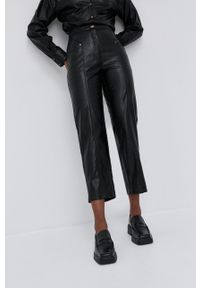 TwinSet - Twinset Spodnie damskie kolor czarny proste high waist. Okazja: na co dzień. Stan: podwyższony. Kolor: czarny. Materiał: skóra, tkanina. Styl: casual