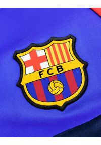 Dres FC Barcelona 2025-26. Kolor: wielokolorowy. Materiał: dresówka. Sport: piłka nożna