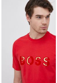 BOSS - Boss T-shirt bawełniany kolor czerwony gładki. Okazja: na co dzień. Kolor: czerwony. Materiał: bawełna. Wzór: gładki. Styl: casual