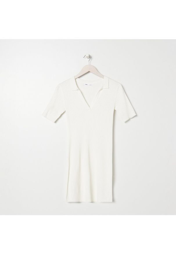 Sinsay - Sukienka mini z kołnierzykiem - Biały. Kolor: biały. Długość: mini