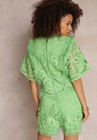 Renee - Zielony Koronkowy Komplet 2-częściowy z Bluzką i Szortami Takinn. Kolor: zielony. Materiał: koronka #4