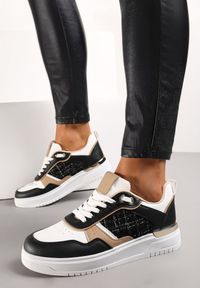 Renee - Czarne Sneakersy Ozdobione Wstawką z Tweedowego Materiału Saini. Kolor: czarny. Materiał: materiał. Wzór: aplikacja #5