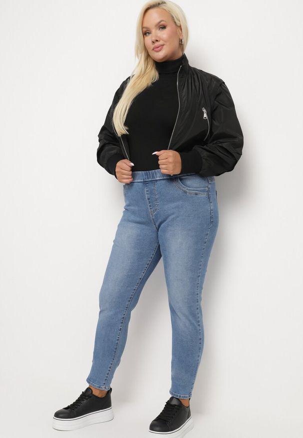 Born2be - Niebieskie Jeansy Skinny z Gumką w Talii z Wysokim Stanem Neveara. Okazja: na spotkanie biznesowe. Stan: podwyższony. Kolor: niebieski. Styl: elegancki, biznesowy