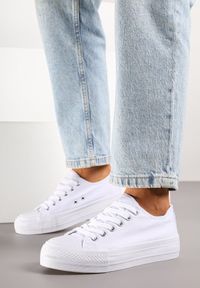 Born2be - Białe Trampki Vices na Grubszej Podeszwie pod Kostkę Tilomea. Okazja: na co dzień. Zapięcie: sznurówki. Kolor: biały. Materiał: jeans. Styl: casual #5