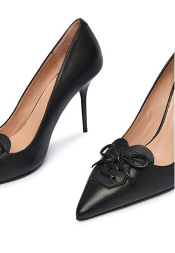 Love Moschino - LOVE MOSCHINO Szpilki JA10449G0NIA0000 Czarny. Kolor: czarny. Materiał: skóra. Obcas: na szpilce