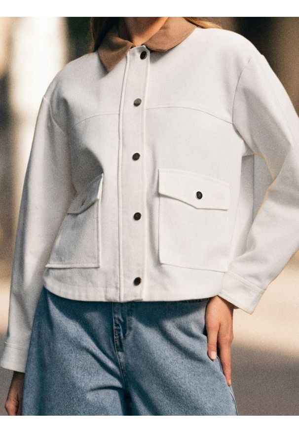 Sinsay - Kurtka koszulowa - kremowy. Kolor: kremowy