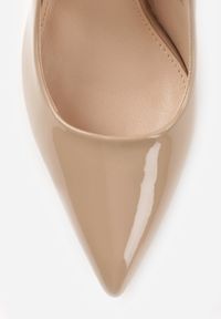 Born2be - Ciemnobeżowe Klasyczne Szpilki VICES z Lakierowanym Połyskiem Divenia. Okazja: na co dzień, na randkę, na ślub cywilny, na wesele. Kolor: beżowy. Materiał: lakier. Obcas: na szpilce. Styl: klasyczny #5