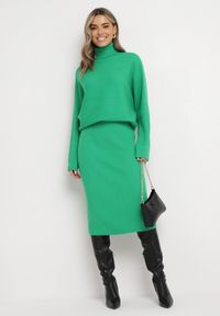 Born2be - Zielony Golf z Luźnym Rękawem Canauto. Typ kołnierza: golf. Kolor: zielony. Sezon: jesień, zima #4