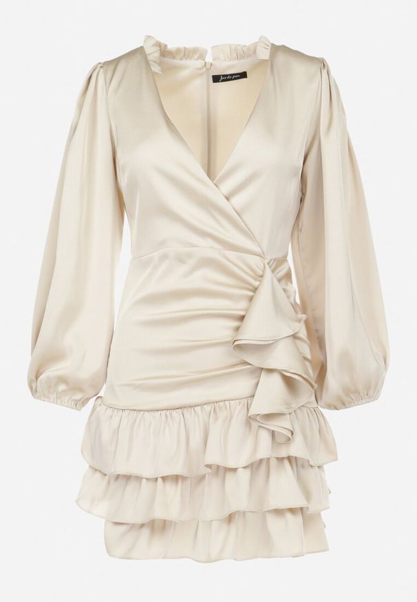 Born2be - Beżowa Kopertowa Sukienka Mini z Falbankami Oledo. Typ kołnierza: kołnierz z falbankami. Kolor: beżowy. Wzór: aplikacja. Typ sukienki: kopertowe. Długość: mini