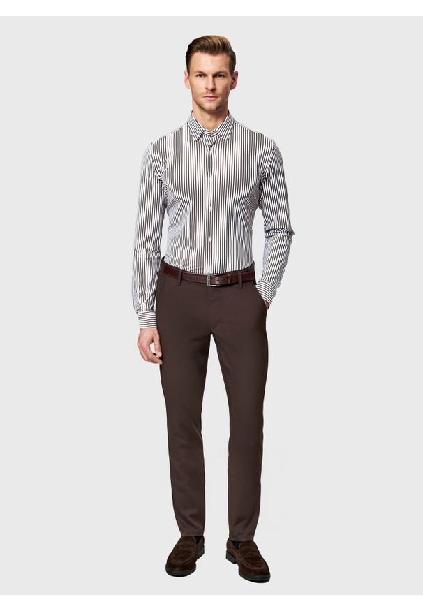Pako Lorente - PAKO LORENTE - Brązowa koszula męska w prążek. Kolor: brązowy. Materiał: elastan, nylon. Długość rękawa: długi rękaw. Długość: długie. Wzór: prążki. Sezon: wiosna