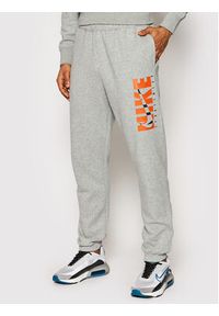 Nike Dres Sportswear Graphic DD5242 Szary Regular Fit. Kolor: szary. Materiał: bawełna #10