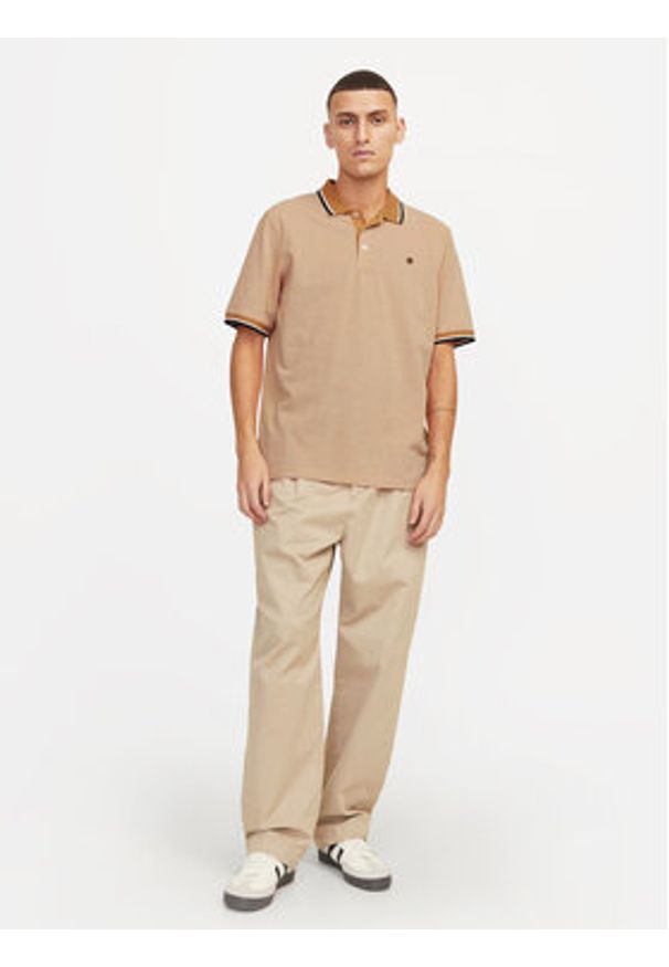 Jack & Jones Polo Bluwin 12169064 Pomarańczowy Regular Fit. Typ kołnierza: polo. Kolor: pomarańczowy. Materiał: bawełna, syntetyk