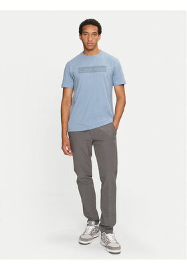Calvin Klein T-Shirt Striped Logo K10K113590 Niebieski Regular Fit. Kolor: niebieski. Materiał: bawełna
