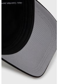 Calvin Klein Jeans czapka kolor czarny z aplikacją. Kolor: czarny. Materiał: bawełna. Wzór: aplikacja