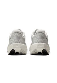 Buty damskie New Balance FuelCell Rebel v5 WFCX6SN – szare. Kolor: szary. Materiał: materiał, syntetyk, guma. Szerokość cholewki: normalna. Wzór: geometria. Sport: fitness, bieganie #6