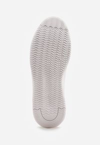 Born2be - Białe Sznurowane Sneakersy o Klasycznym Fasonie na Grubej Podeszwie Cataria. Okazja: na co dzień, na spotkanie biznesowe. Zapięcie: sznurówki. Kolor: biały. Materiał: jeans, bawełna #5