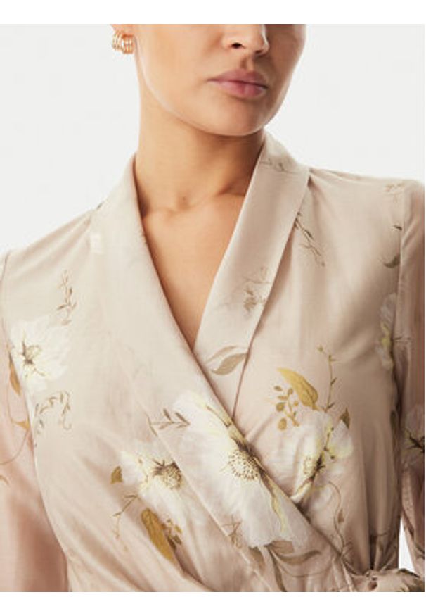 Rinascimento Sukienka koktajlowa CFC0128000003 Beżowy Regular Fit. Kolor: beżowy. Materiał: lyocell. Styl: wizytowy