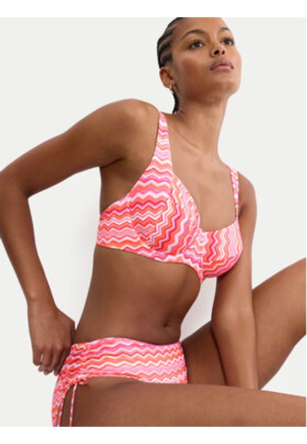 Triumph Góra od bikini Mix & Match Summer W 10226496 Pomarańczowy. Kolor: pomarańczowy. Materiał: syntetyk