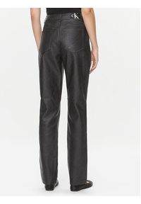 Calvin Klein Jeans Spodnie z imitacji skóry J20J222552 Czarny Straight Fit. Kolor: czarny. Materiał: skóra #3