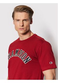 Champion T-Shirt Collegiate Logo 216575 Czerwony Regular Fit. Kolor: czerwony. Materiał: bawełna