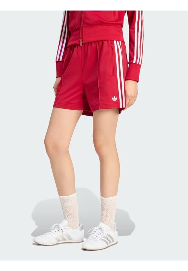 Adidas - adidas Szorty sportowe Firebird Classic KS4791 Czerwony Regular Fit. Kolor: czerwony. Materiał: syntetyk