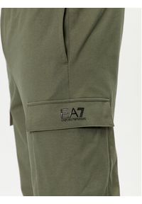 EA7 Emporio Armani Spodnie dresowe 8NPP59 PJ05Z 1846 Zielony Regular Fit. Kolor: zielony. Materiał: bawełna #3
