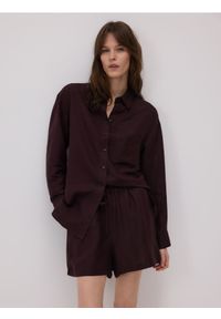 Reserved - Szorty z lnem - ciemnobrązowy. Kolor: brązowy. Materiał: len