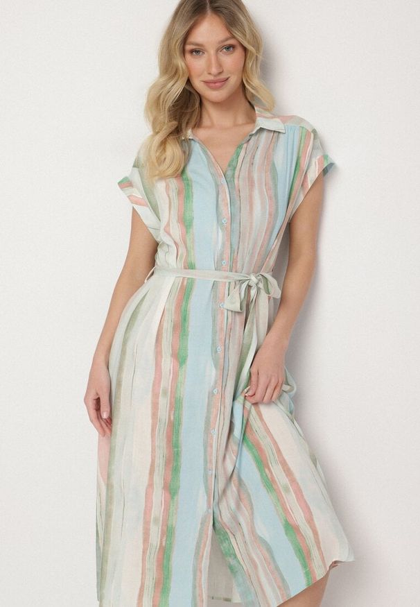 Born2be - Niebieska Sukienka z Wiskozy o Koszulowym Kroju z Wiązanym Paskiem Iffira. Okazja: na co dzień, na spotkanie biznesowe. Typ kołnierza: kołnierzyk klasyczny. Kolor: niebieski. Materiał: wiskoza. Typ sukienki: koszulowe. Styl: casual, biznesowy, elegancki, klasyczny