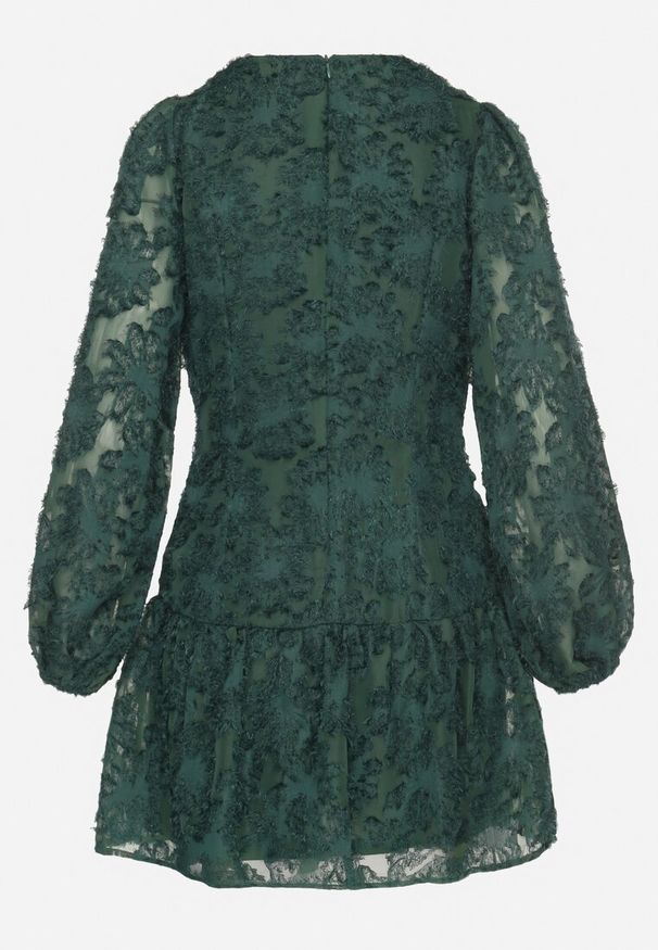 Born2be - Ciemnozielona Koronkowa Sukienka z Kopertowym Dekoltem i Marszczeniami Labisse. Okazja: na co dzień. Typ kołnierza: dekolt kopertowy. Kolor: zielony. Materiał: koronka. Typ sukienki: kopertowe. Styl: casual, klasyczny