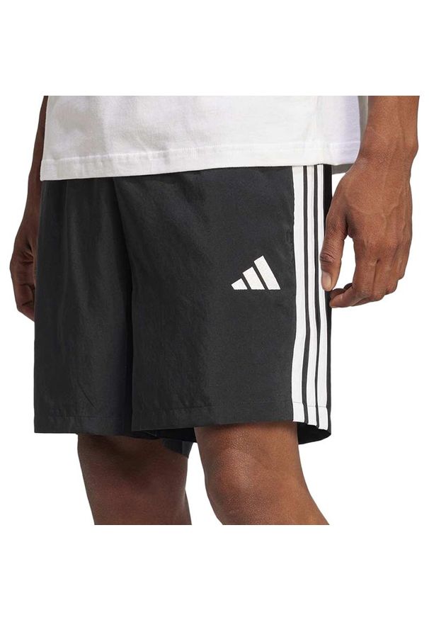 Adidas - Spodenki męskie adidas M 3S Chelsea B JW1911 - czarne. Kolor: czarny. Materiał: poliester. Długość: do kolan. Sport: fitness