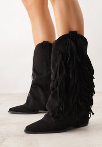 Renee - Czarne Botki Kowbojki na Słupku Ozdobione Frędzlami i Wywiniętą Cholewką Aedime. Okazja: na co dzień. Kolor: czarny. Szerokość cholewki: normalna. Wzór: aplikacja. Obcas: na słupku. Styl: casual #1