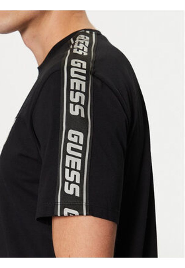 Guess T-Shirt Arlo Z4GI18 J1314 Czarny Regular Fit. Kolor: czarny. Materiał: bawełna