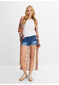 bonprix - Szorty dżinsowe z haftem. Kolor: niebieski. Wzór: haft. Sezon: lato #2