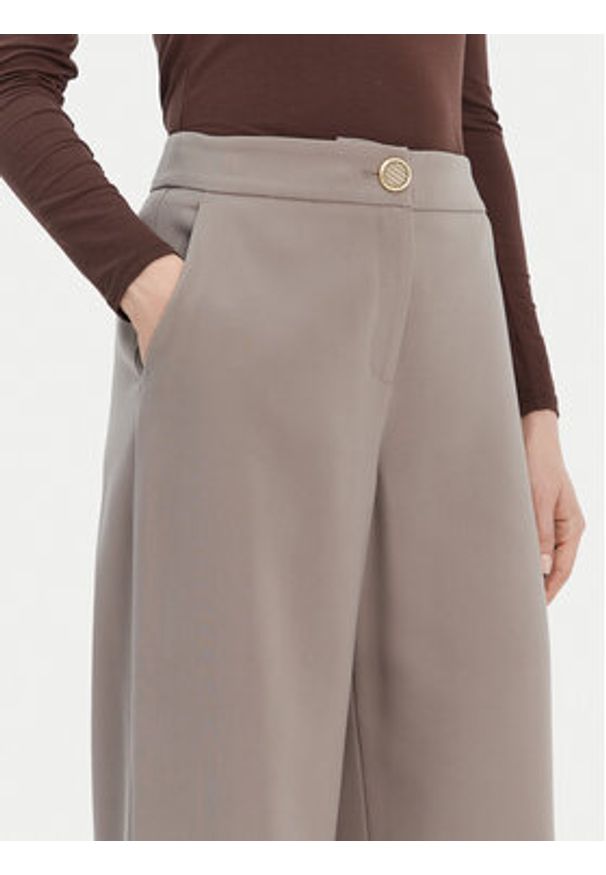 Armani Exchange Spodnie materiałowe XW001264 AF16148 U6242 Beżowy Regular Fit. Kolor: beżowy. Materiał: syntetyk