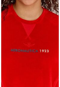 Aeronautica Militare - AERONAUTICA MILITARE Czerwona welurowa bluza damska z wieloma zdobieniami. Kolor: czerwony. Materiał: bawełna. Wzór: aplikacja