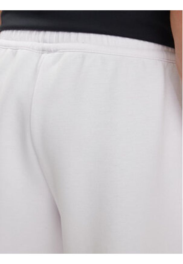 EA7 Emporio Armani Szorty sportowe 8NPS08 PJ4EZ 1100 Biały Regular Fit. Kolor: biały. Materiał: syntetyk. Styl: sportowy