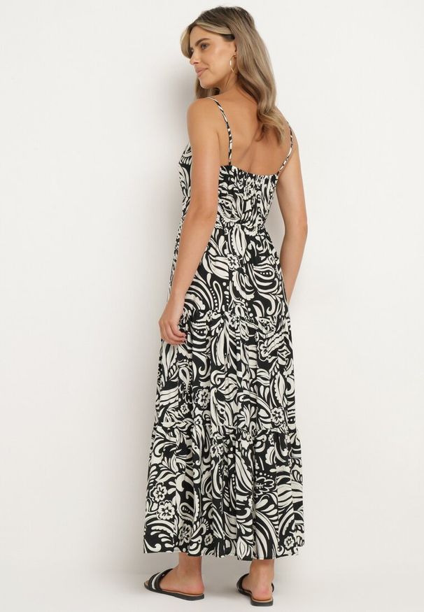 Born2be - Czarna Sukienka z Bawełną i Wiskozą na Cienkich Ramiączkach z Regulacją z Paskiem Dimite. Kolor: czarny. Materiał: wiskoza, bawełna. Długość rękawa: na ramiączkach. Wzór: aplikacja. Styl: klasyczny