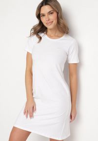 Born2be - Biała Bawełniana Sukienka o Kroju Typu T-shirt Nilisea. Kolor: biały. Materiał: bawełna