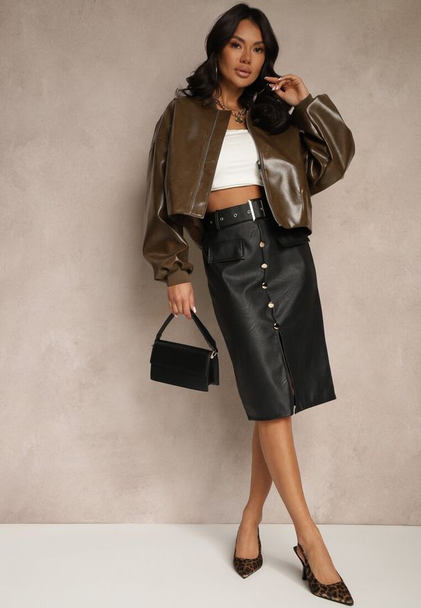 Renee - Czarna Spódnica Ołówkowa High Waist z Imitacji Skóry Ozdobiona Paskiem Norinka. Okazja: na randkę, do pracy. Stan: podwyższony. Kolor: czarny. Materiał: skóra. Wzór: aplikacja. Styl: elegancki, klasyczny