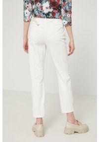 medicine - Medicine Spodnie damskie kolor biały proste high waist. Okazja: na co dzień. Stan: podwyższony. Kolor: biały. Styl: casual