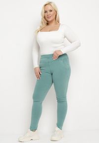 Born2be - Jasnozielone Spodnie z Gumką w Talii i Prostymi Nogawkami Lotlipa. Okazja: na co dzień, na spotkanie biznesowe. Kolekcja: plus size. Kolor: zielony. Styl: biznesowy, elegancki, casual