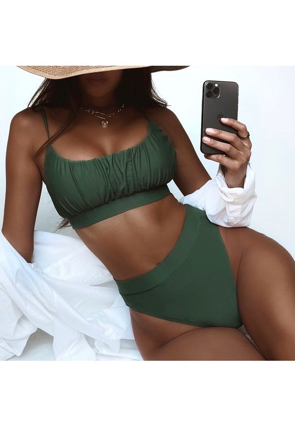 Intica - Strój kąpielowy zabudowany z marszczonym topem na plażę i basen Xochitl. Kolor: zielony. Materiał: materiał, tkanina